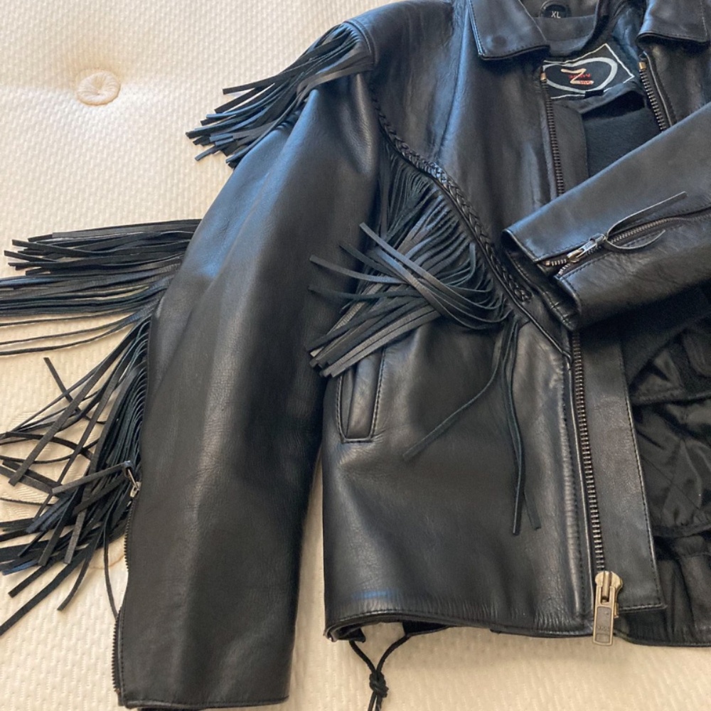 Black leather jacket - Picture 7 of 9